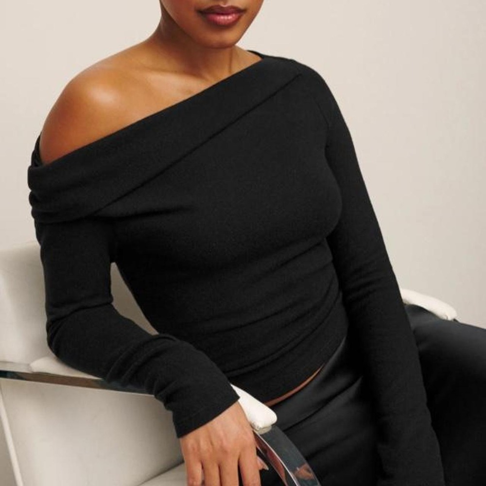Reformation Elio Black Knit Top Medium Off Shoulder Quiet Luxury Minimalist